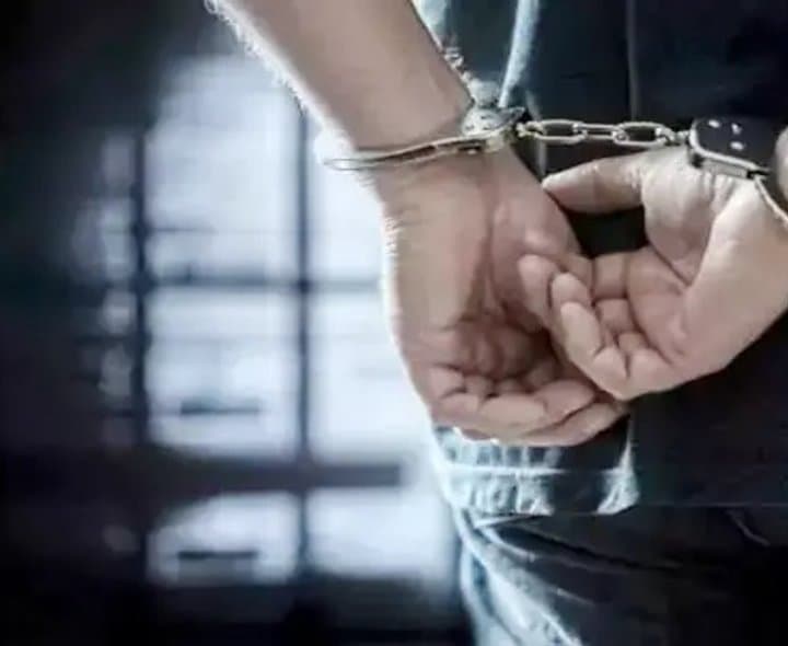 కెమెరాతో ప్రశ్నపత్రం లీక్‌
