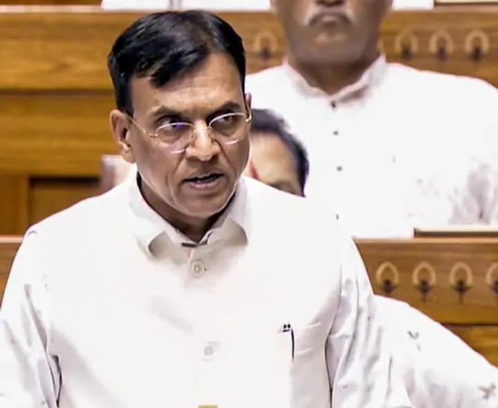 పదేళ్లలో 17 కోట్ల ఉద్యోగాలు కల్పించాం: కేంద్రం