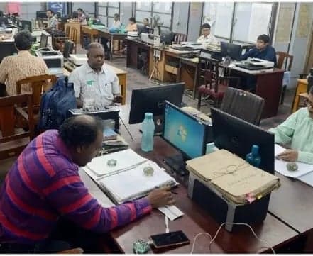 కేంద్ర ఉద్యోగులకు ముందుగానే సెప్టెంబర్ జీతాలు - Udayam