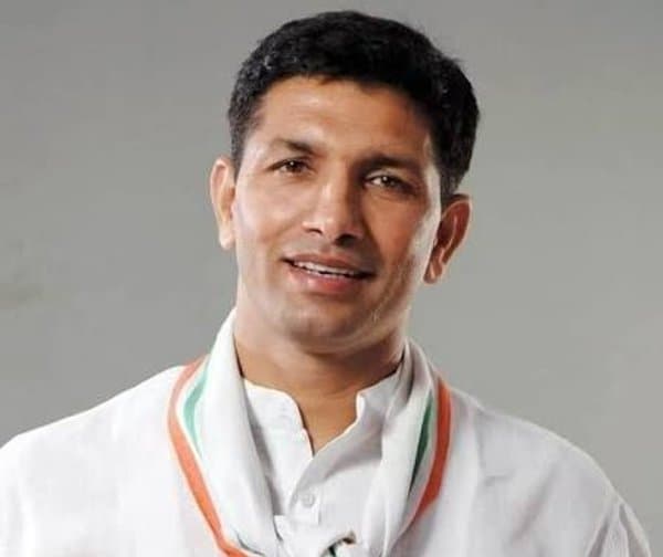 లూటీ సర్కార్: జితు పట్వారీ