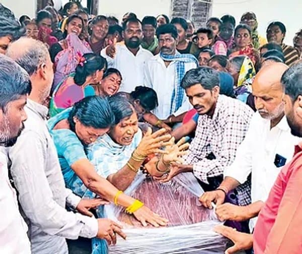 44 ఏళ్ల తర్వాత శవమై వచ్చిన భర్త