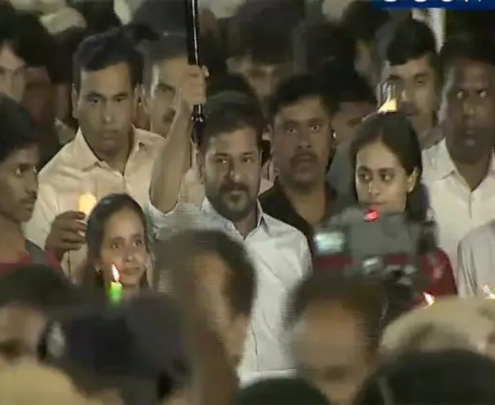 పోటీ వయసు 21 ఏళ్లు చేయాలి