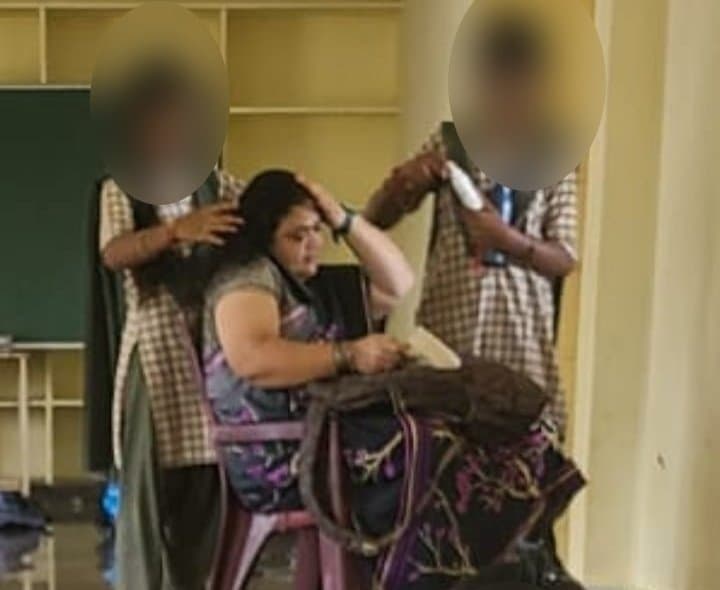 క్లాస్‌రూమ్‌లో విద్యార్థినులతో టీచర్ మసాజ్