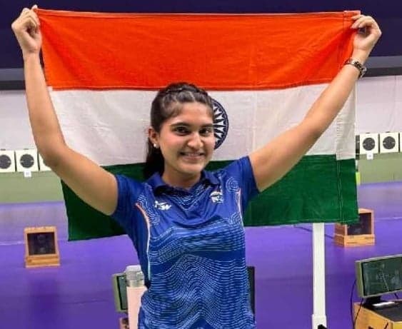 ఏషియన్‌ గేమ్స్‌లో ఈషా సింగ్‌కు రజతం