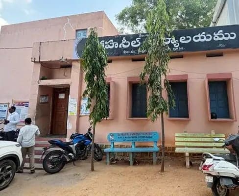 రూ.2.5 లక్షల లంచం.. ముగ్గురు అరెస్ట్‌