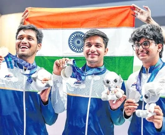 షూటింగ్‌లో భారత్‌కు మూడు పతకాలు