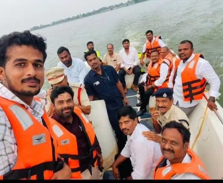 లక్నాపూర్‌ ప్రాజెక్ట్‌లో ఎమ్మెల్యే బోటింగ్ - Udayam