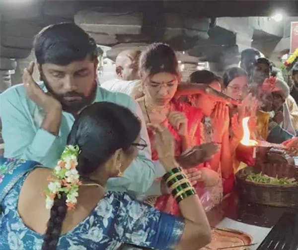 ధర్మపురిలో భక్తుల రద్దీ