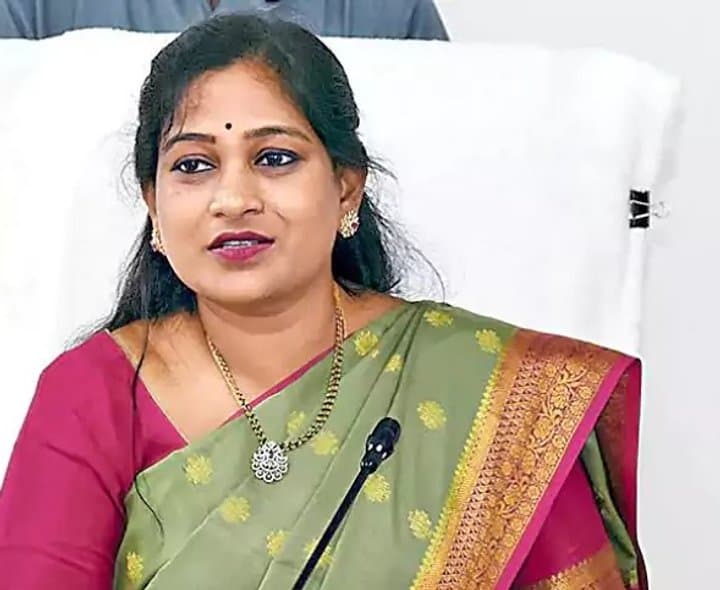 జగన్‌పై అనిత విమర్శలు