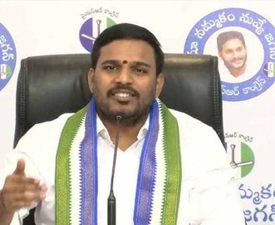 మంత్రి నారా లోకేశ్‌ స్పందించాలని డిమాండ్ - Udayam