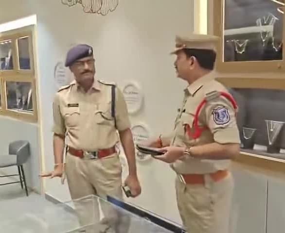 మేడిపల్లి జువెలరీ చోరీపై దర్యాప్తు - Udayam