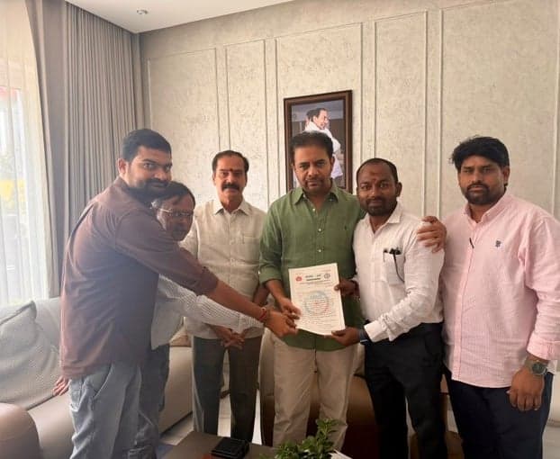 ఎన్‌హెచ్‌ఎం ఉద్యోగుల డిమాండ్లకు బీఆర్ఎస్ మద్దతు: కేటీఆర్