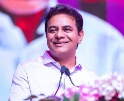 సిరిసిల్ల పర్యటనకు బయలుదేరిన కేటీఆర్