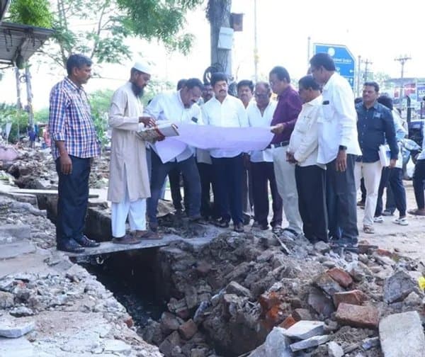 మచిలీపట్నం: డ్రైనేజీ సమస్యకు శాశ్వత పరిష్కారం - Udayam Digital