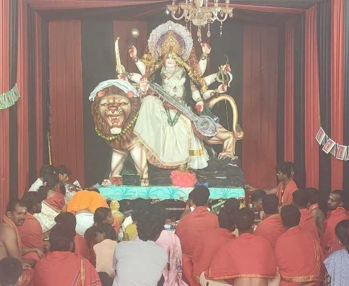 బిక్కనూరులో జ్ఞాన సరస్వతి అలంకరణ - Udayam