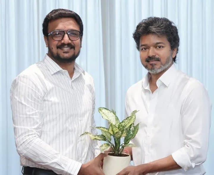 టీవీకేలో చేరిన సింగై రామచంద్రన్