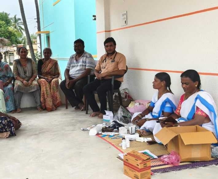 కమ్మినాయనపల్లిలో వైద్య శిబిరం - Udayam
