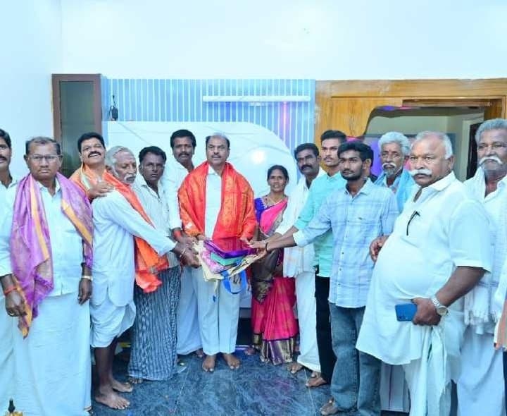 కేటీదొడ్డిలో ఇందిరమ్మ ఇళ్ల ప్రారంభం
