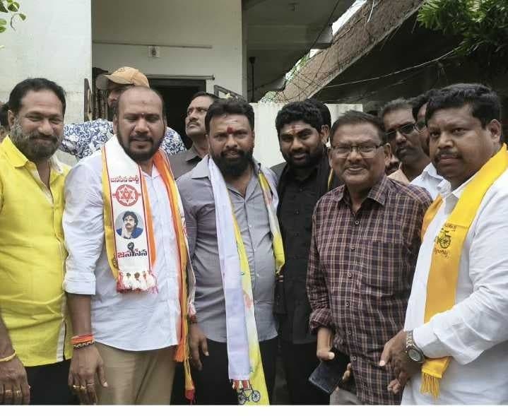 అమలాపురంలో కూటమి అభ్యర్థులకు మంత్రి ప్రచారం - Udayam