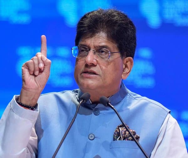 అమెరికాతో వాణిజ్య ఒప్పందం: పోటీ దేశాలపై పైచేయి సాధించాకే!