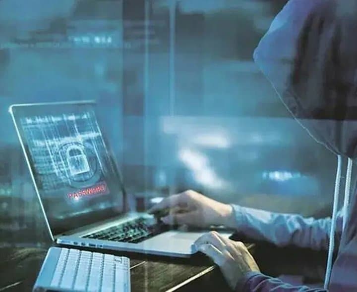 ట్రేడింగ్ లాభాల పేరుతో రూ.2.45 కోట్ల మోసం