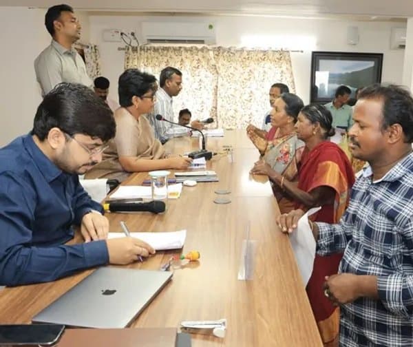 అర్జీలపై కలెక్టర్ కఠిన ఆదేశాలు