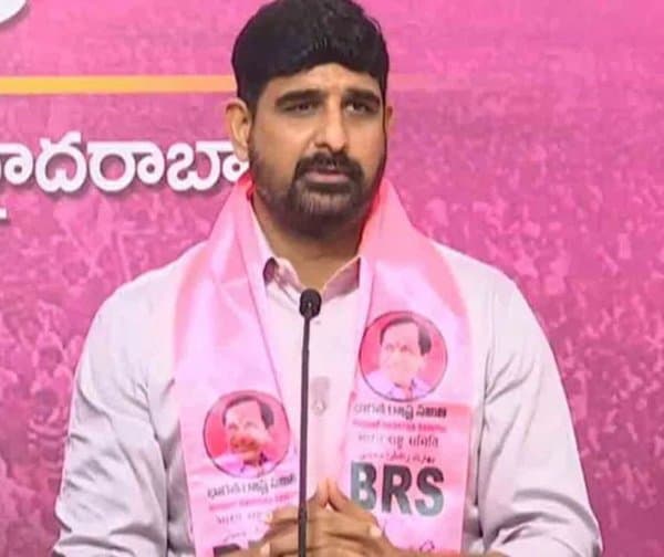 పంపుహౌస్ దగ్గర 28 మంది ఎమ్మెల్యేల ధర్నా