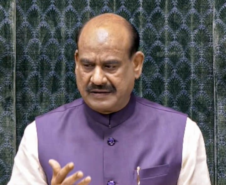 విపక్షాల హంగామా: లోక్‌సభ వాయిదా