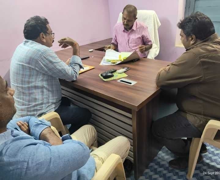 కొయ్యలగూడెం ప్రత్యేక అధికారిగా రమేశ్ - Udayam