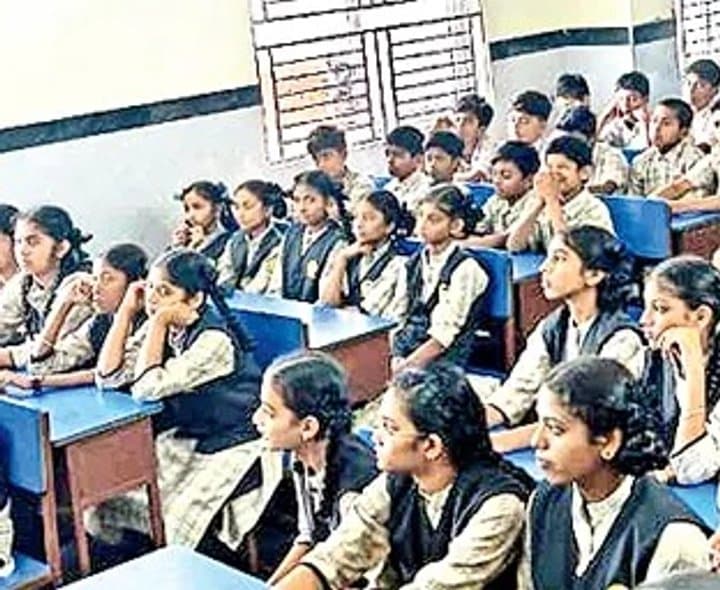 సర్కారు బడులకు పెరిగిన జనాదరణ