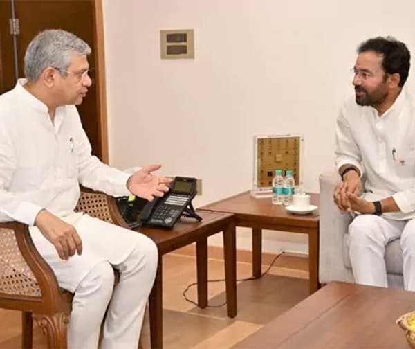 రైల్వే ప్రాజెక్టులపై అశ్వినీవైష్ణవ్‌తో కిషన్‌రెడ్డి చర్చ - Udayam Digital