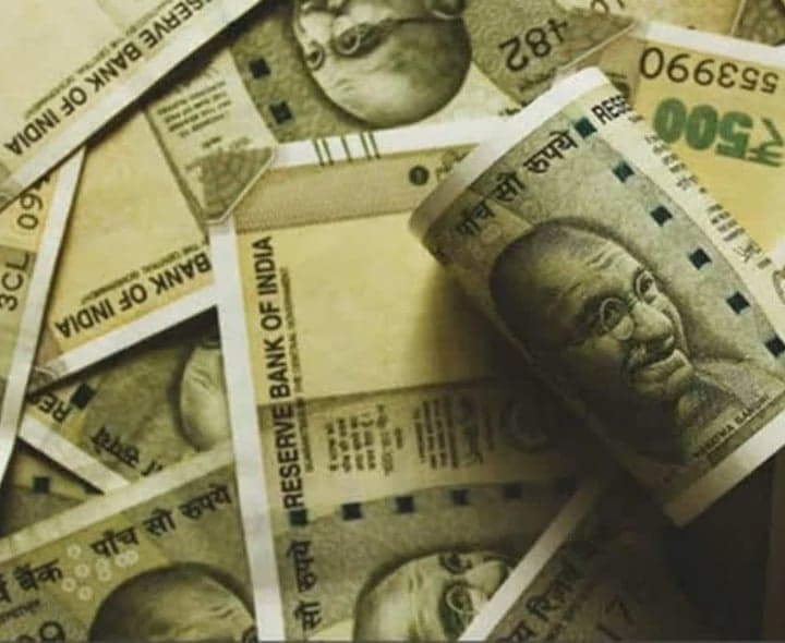 SCSSలో రూ.30 లక్షలపై రూ.61,500 వడ్డీ