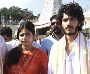శ్రీవారి సేవలో ‘తెల్ల కాగితం’ చిత్రబృందం 