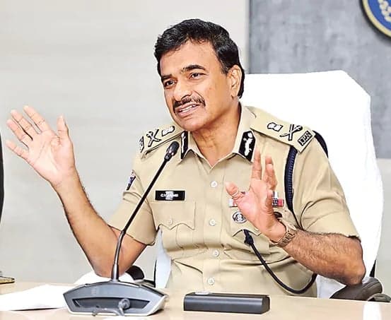 పంతాలకు పోయి పదోన్నతులు కోల్పోవద్దు: డీజీపీ