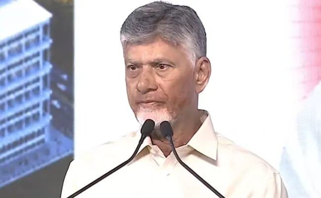 అమరావతితో పాటు విశాఖను విశ్వనగరంగా తీర్చిదిద్దుతాం: సీఎం చంద్రబాబు