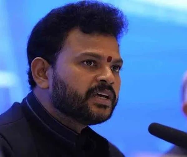 ‘హబ్‌ అండ్‌ స్పోక్‌’ విమాన సేవలు: అంతర్జాతీయ ప్రయాణం సులభతరం