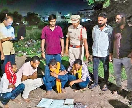 చాక్లెట్ల రూపంలో గంజాయి దందా