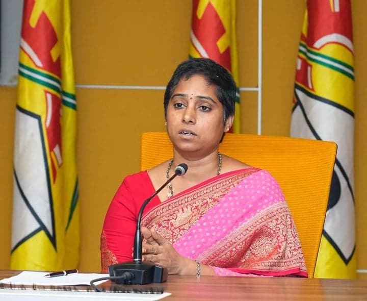 వైసీపీ నేతలకు గళ్ళా మాధవి సవాల్‌ - Udayam