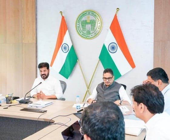 మంచినీటి సరఫరాపై అధికారులకు సీఎం రేవంత్ ఆదేశాలు