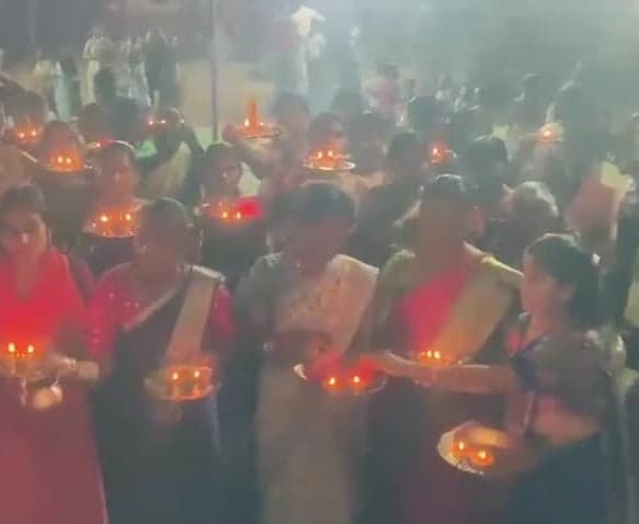 నర్వలో ఘనంగా దేవీ నవరాత్రి పూజలు - Udayam