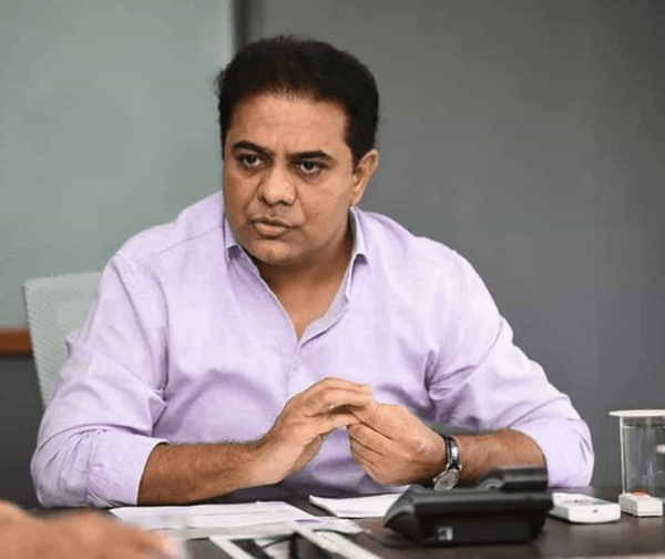 రాజకీయ దాడులపై కేటీఆర్ నిరసన