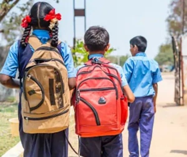 నేడు తెలంగాణ వ్యాప్తంగా స్కూళ్లు బంద్