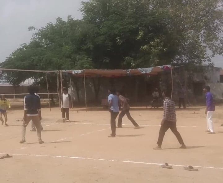 రేవల్లిలో ప్రారంభమైన వాలీబాల్ టోర్నమెంట్ - Udayam