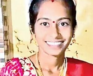 అదనపు కట్నం వేధింపులకు మహిళ బలి