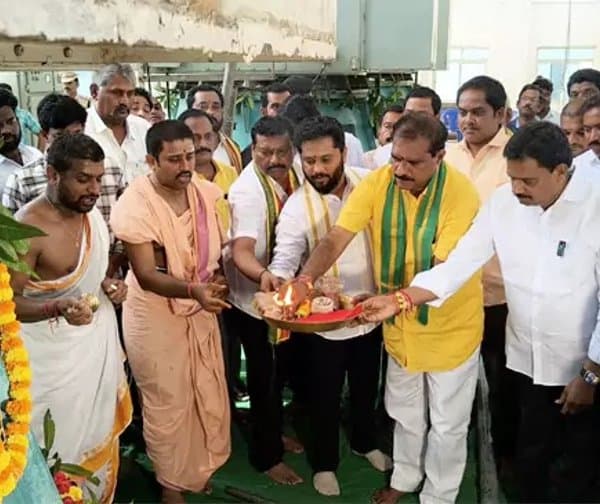 తాడిపూడి ఎత్తిపోతల నుంచి సాగునీరు విడుదల