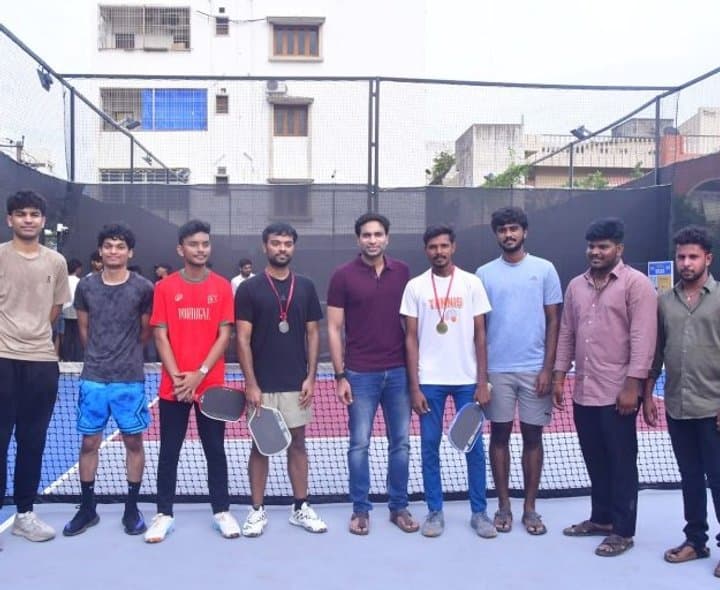 పికిల్‌బాల్ టోర్నీలో దేవినేని అవినాష్