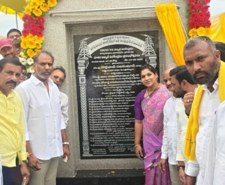 విద్యుత్ ఉపకేంద్రం ప్రారంభించిన మంత్రి గొట్టిపాటి