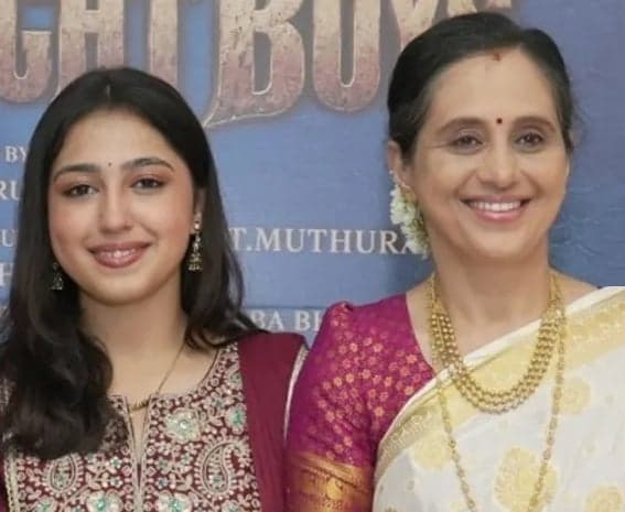 రెండో చిత్రంలో దేవయాని కుమార్తె