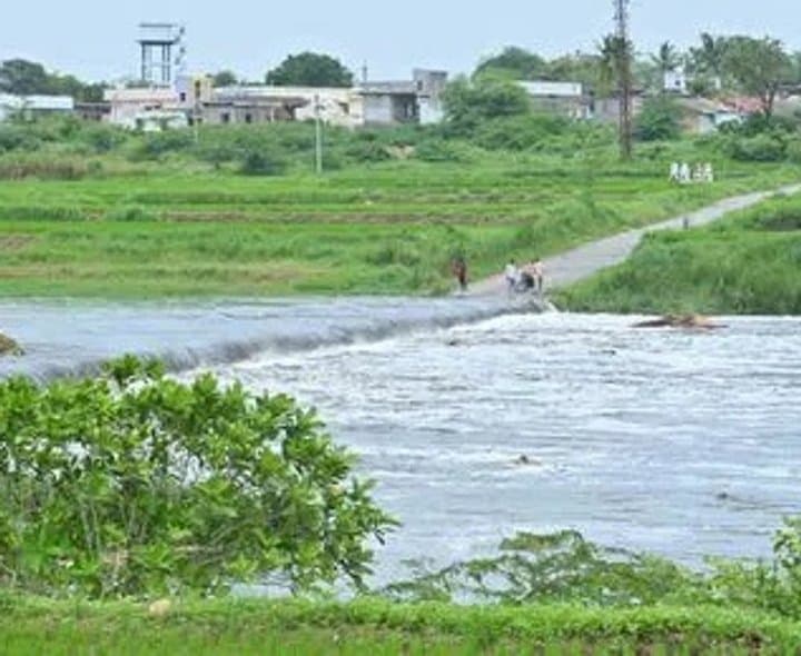 రూ.18.5 కోట్లు మంజూరైనా మొదలుకాని వంతెన పనులు