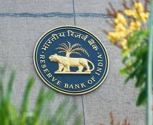 లాతూర్‌ డీసీసీబీపై ఆర్‌బీఐ వేటు